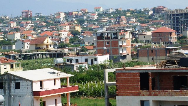 Rivleresimi i pronave, aplikimet 6 per qind me pak ne prill